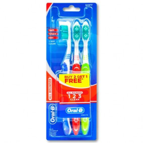 ORAL-B TRIPLE PACK OFFER 3 WAY CLEAN 40 SOFT OFFER 2+1 FREE